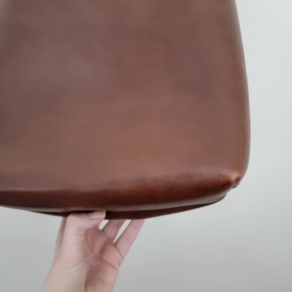 Madewell The Transport Bucket Bag in Soft Mahogany - Picture 11 of 11